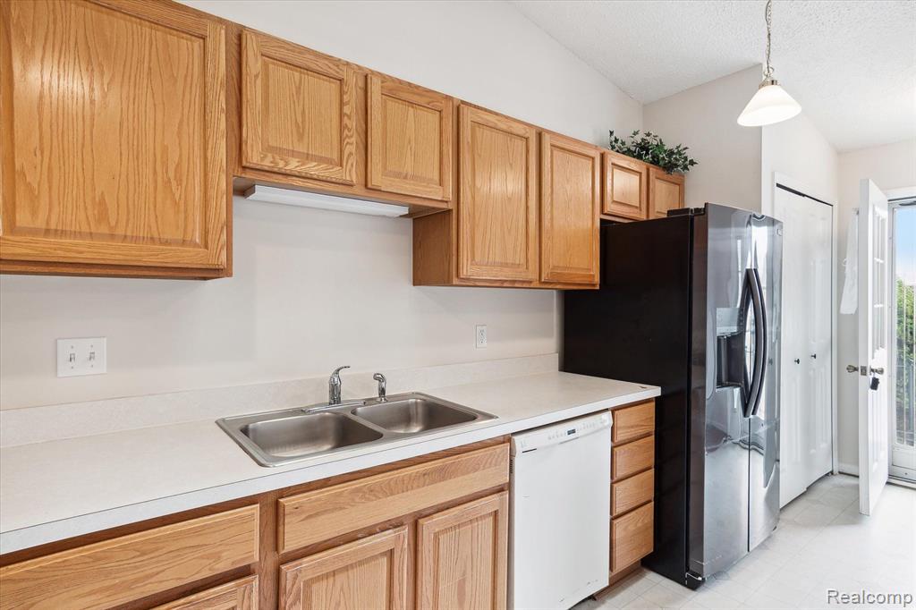 62180 Arlington, 2, South Lyon, MI 48178 — Photo 4