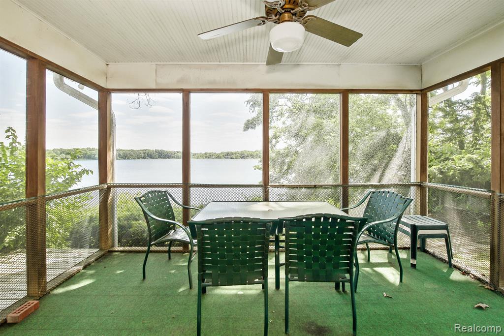 7636 THARP Drive, Whitmore Lake, MI 48189 — Photo 36