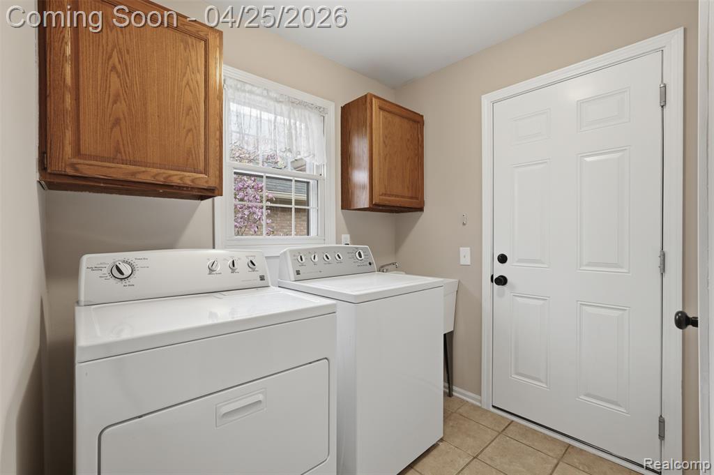 16318 Country Knoll Drive, Northville, MI 48168 — Photo 22