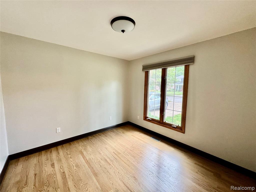 5160 Orchard Crest Drive, Troy, MI 48085 — Photo 14