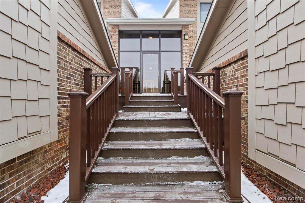 11863 SYCAMORE Drive, Plymouth, MI 48170 — Photo 5