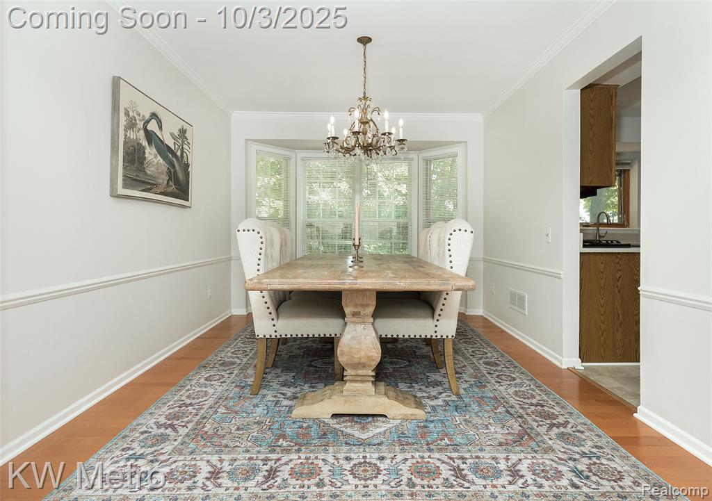 435 Thornridge Court, Rochester Hills, MI 48307 — Photo 9