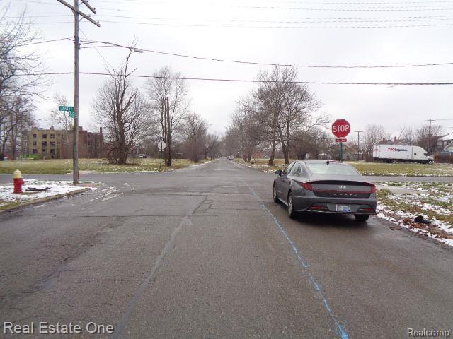 2752 W BOSTON Boulevard, Detroit, MI 48206 — Photo 8