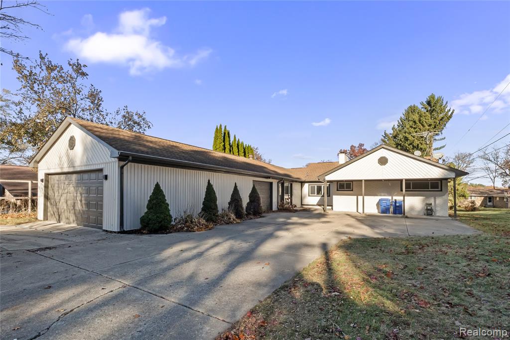 6440 Andersonville Road, Waterford, MI 48329 — front exterior