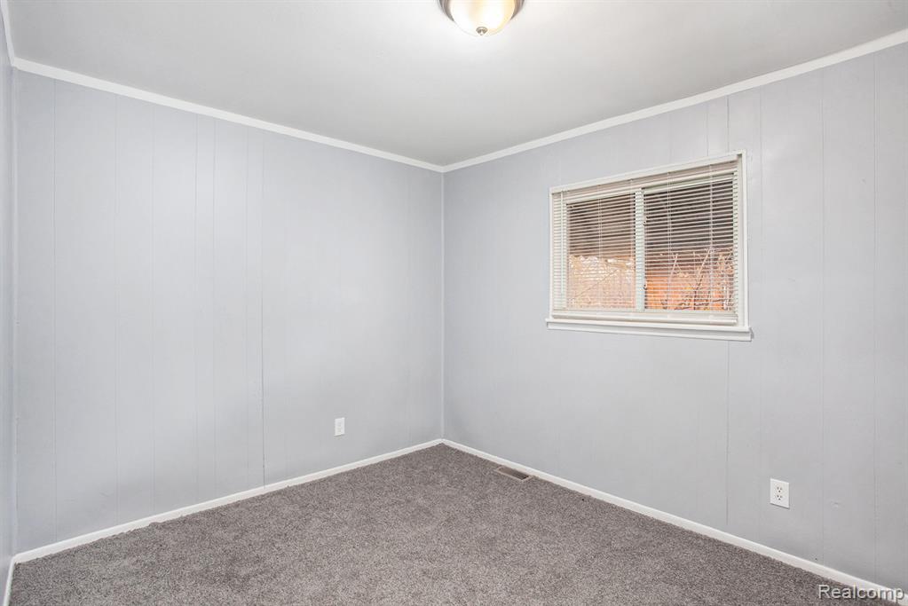 61 N Tasmania Street, Pontiac, MI 48342 — Photo 8
