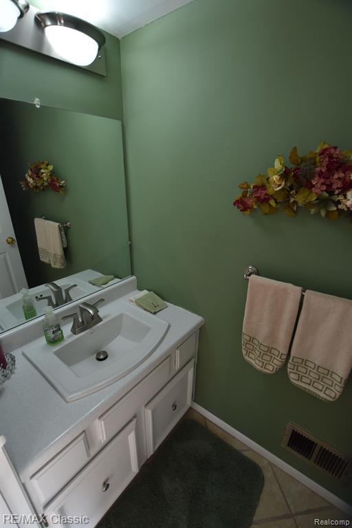 1550 BRENTWOOD Drive, Troy, MI 48098 — Photo 13