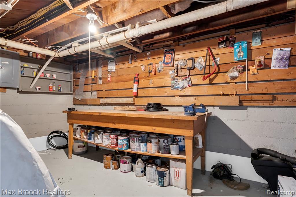 43747 Woodward Avenue, Bloomfield Hills, MI 48302 — Photo 44