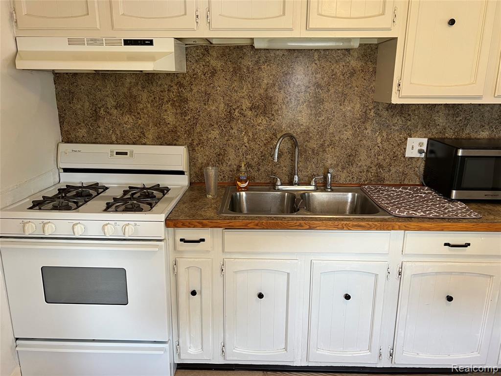 6860 Sheridan Road, Saginaw, MI 48601 — Photo 13