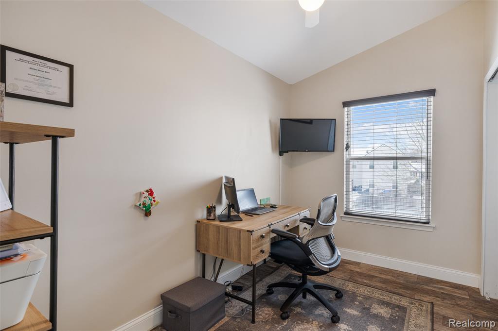 52400 Huntley Avenue, New Baltimore, MI 48047 — Photo 25