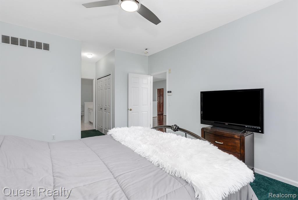 49807 Sable Creek Drive, Macomb, MI 48042 — Photo 18