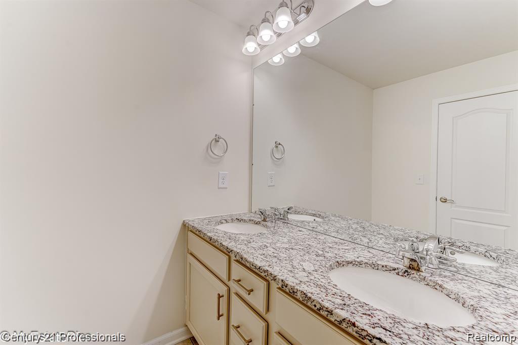 43646 Prospect Lane, Novi, MI — Photo 26
