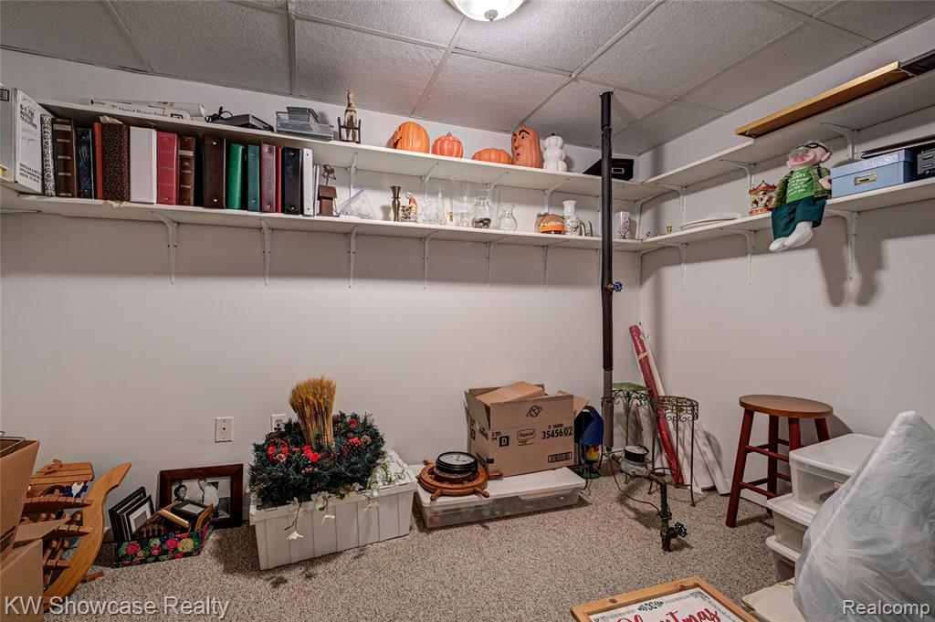 458 N Oak Drive, Commerce Twp, MI 48390 — Photo 43