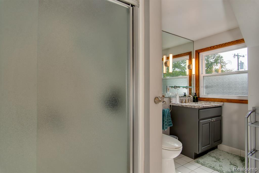 10855 Kingston Avenue, Huntington Woods, MI — Photo 29