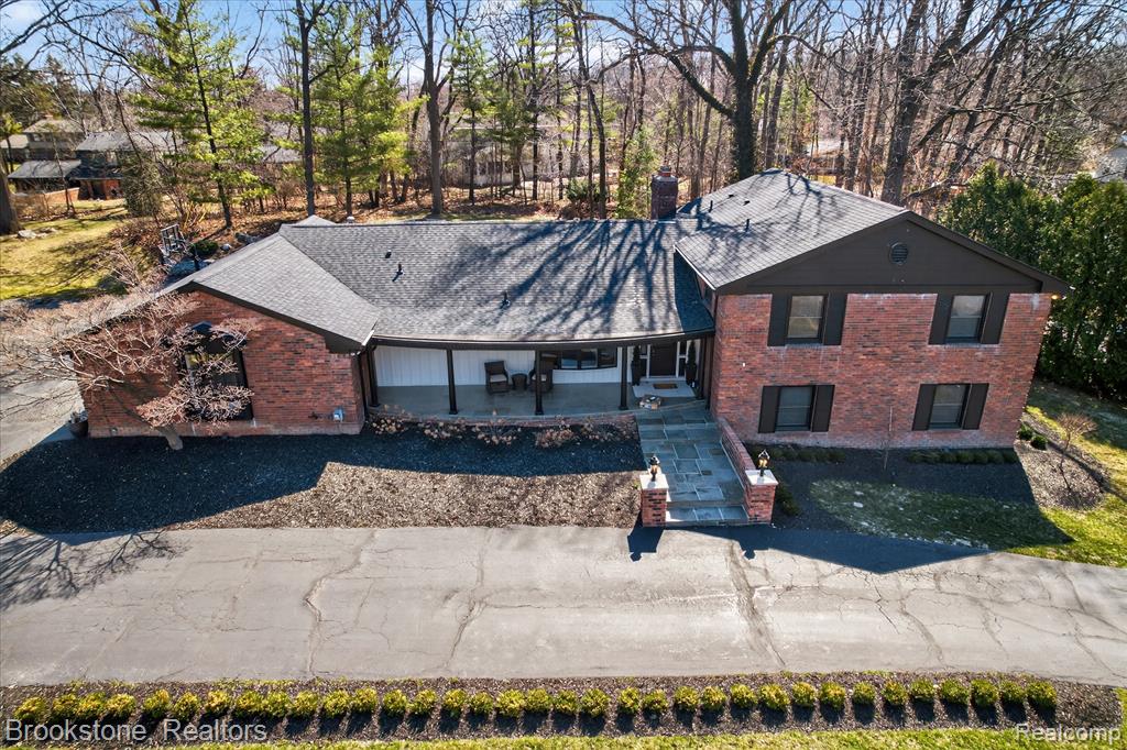 754 N Valley Chase Road, Bloomfield Hills, MI 48304 — Photo 49