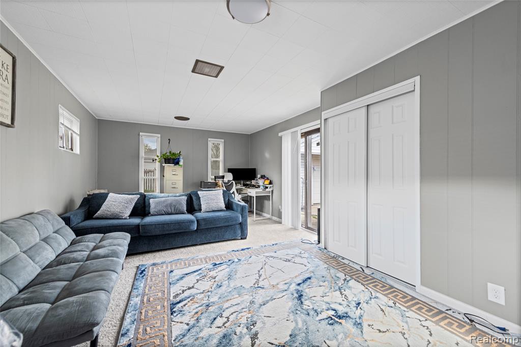 8153 Dale, Center Line, MI 48015 — Photo 5