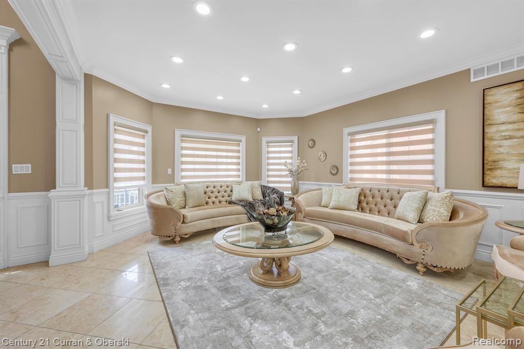 6248 Whitefield Street, Dearborn Heights, MI 48127 — Photo 8