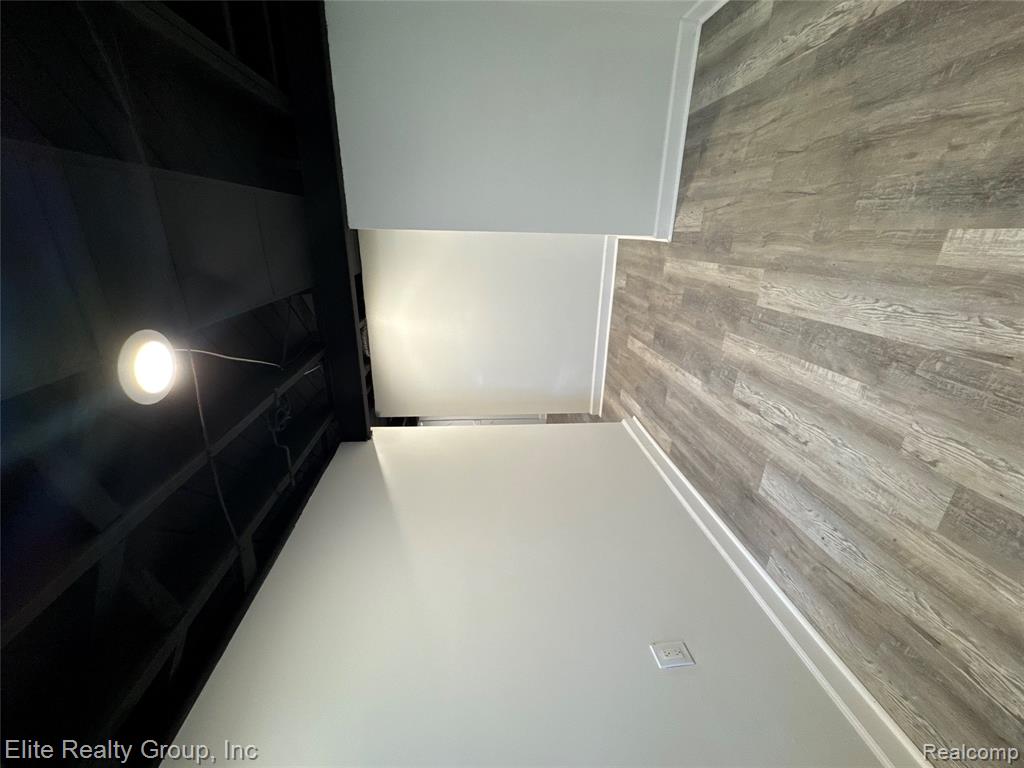 19351 Plainview Avenue W, Detroit, MI 48219 — Photo 17