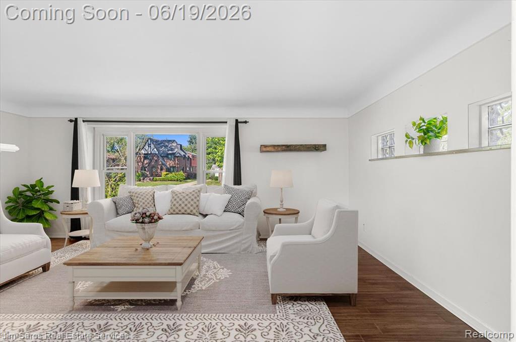 615 Lakepointe Street, Grosse Pointe, MI 48230 — Photo 12
