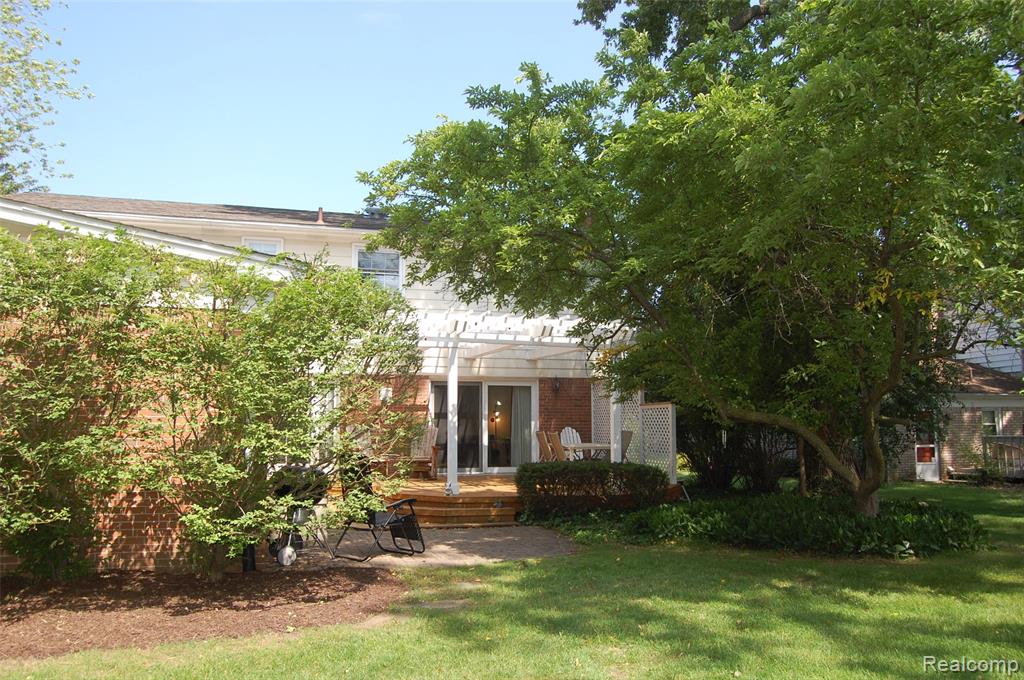 6560 Perham Drive, West Bloomfield, MI — Photo 16