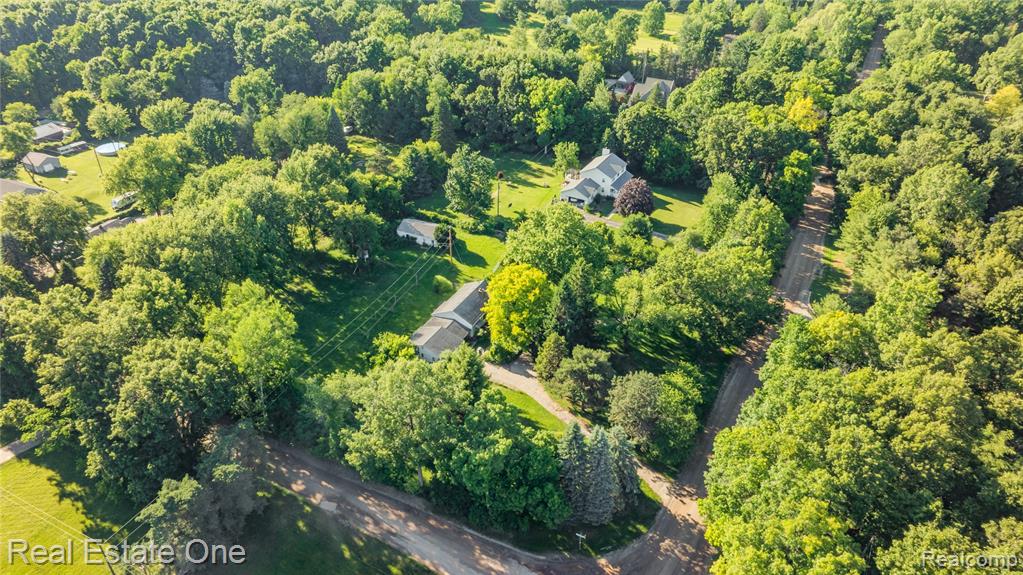 9585 N Eston Road, Clarkston, MI 48348 — Photo 47