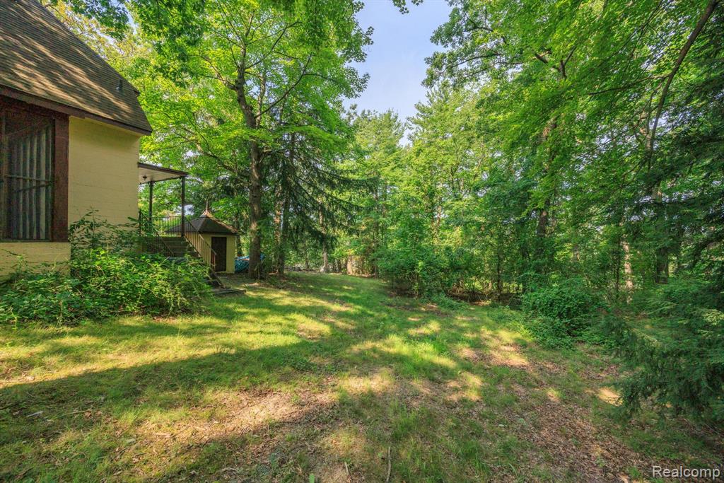 730 Indianwood Road, Lake Orion, MI 48362 — Photo 35