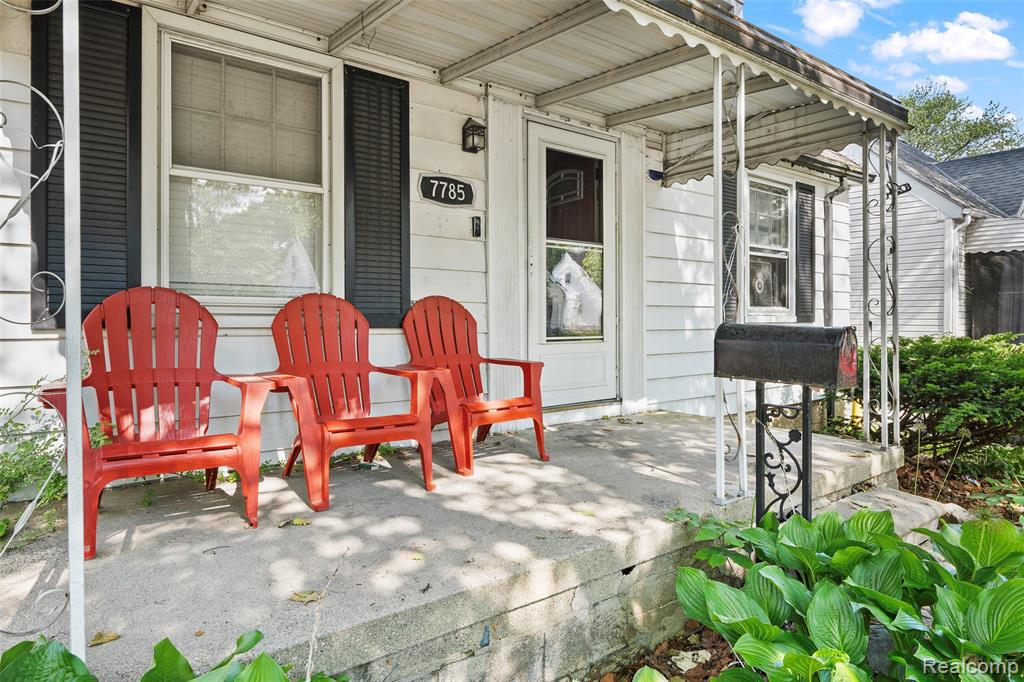 7785 METTETAL Street, Detroit, MI 48228 — Photo 4