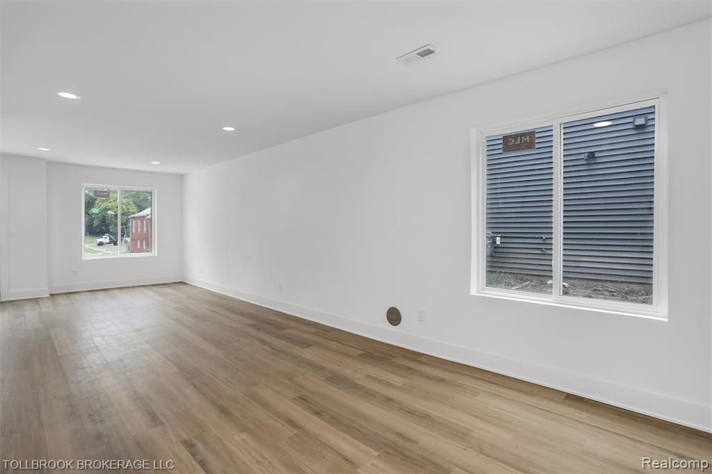 55 N. Roselawn Street, Pontiac, MI 48342 — Photo 10