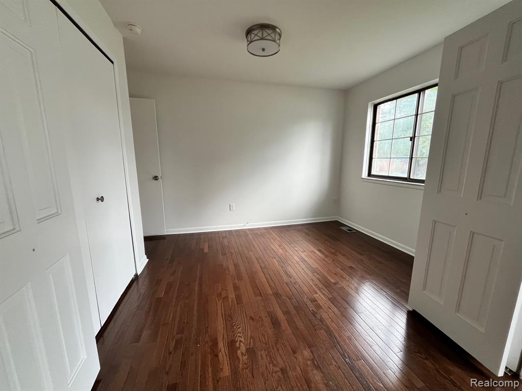 23025 Liberty Street, 13, Saint Clair Shores, MI 48080 — Photo 13