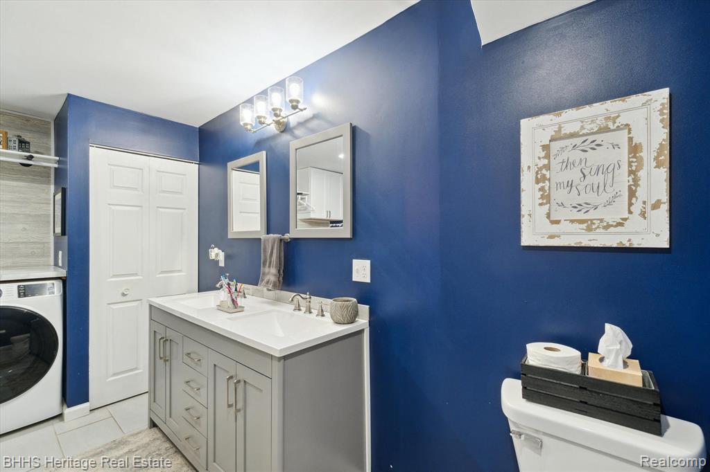216 N SUMMIT, Webberville, MI 48892 — Photo 43