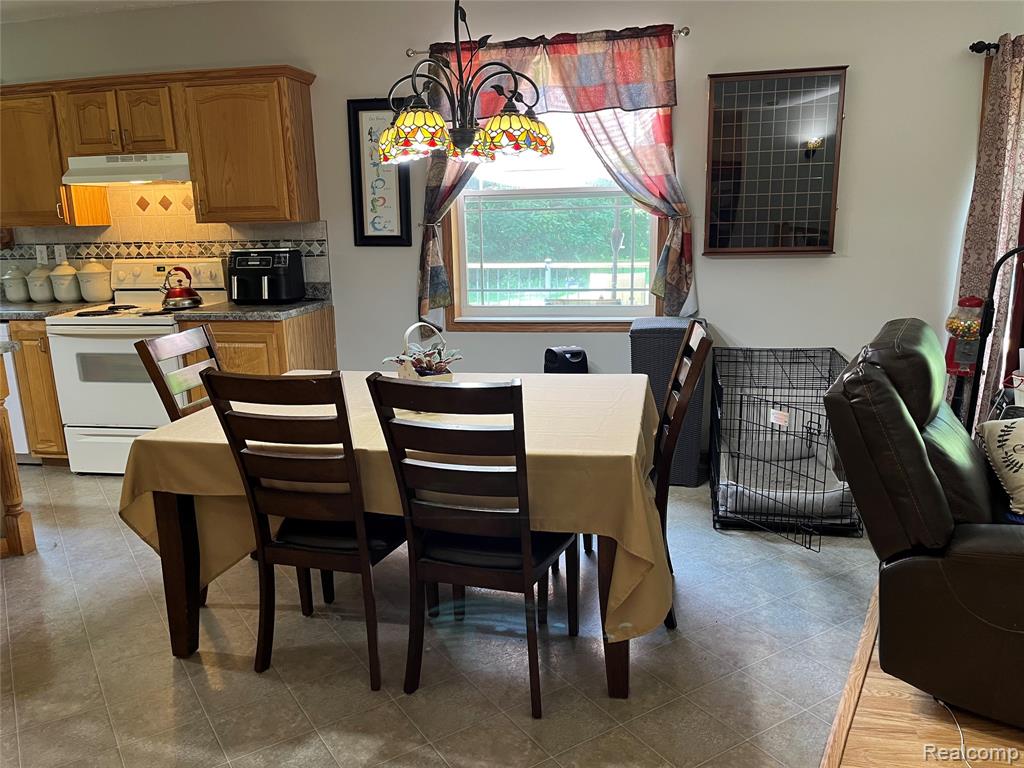 28524 Elwell Road, Belleville, MI 48111 — Photo 57