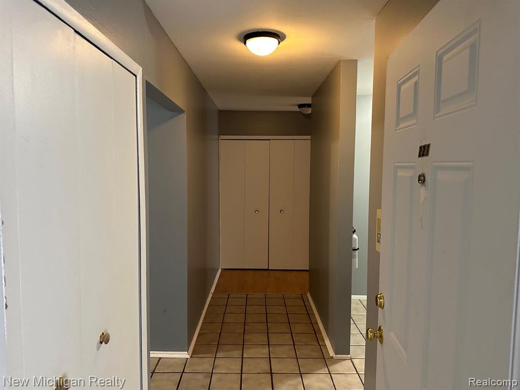 30208 SOUTHFIELD Road, 221, Southfield, MI 48076 — Photo 4