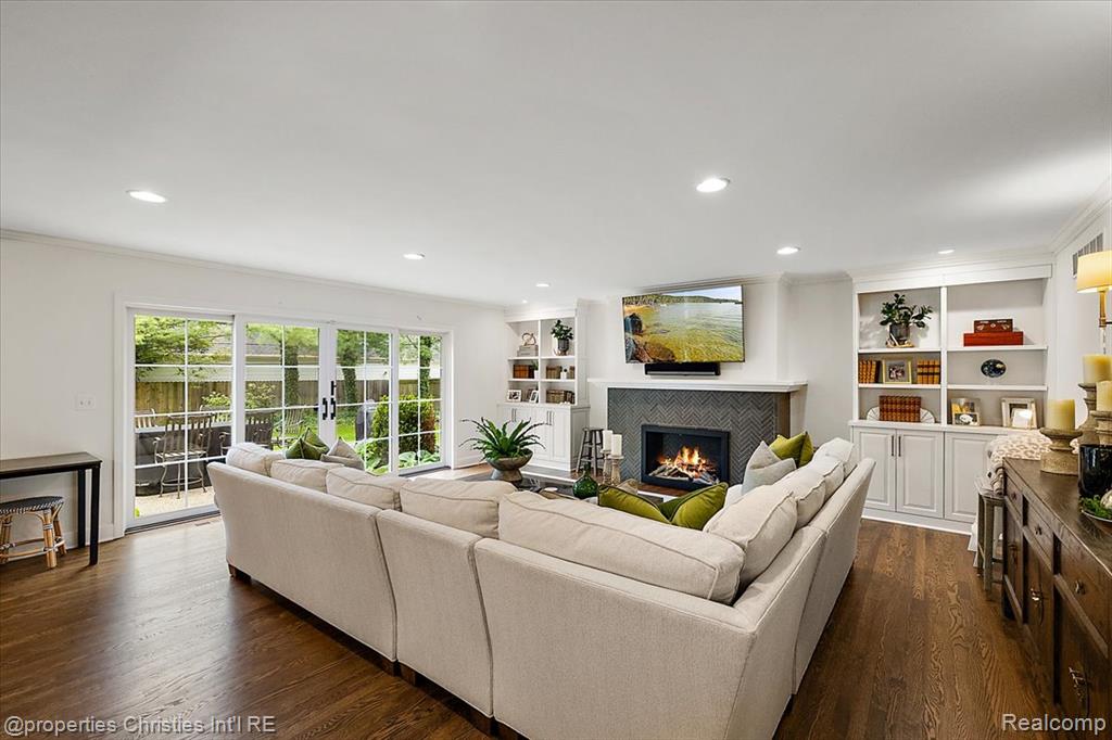 586 Fairfax Street, Birmingham, MI 48009 — Photo 20