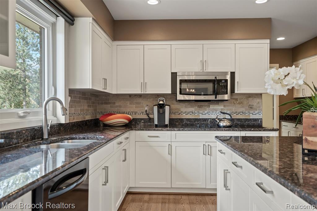6612 Stonebridge E, West Bloomfield, MI — Photo 14
