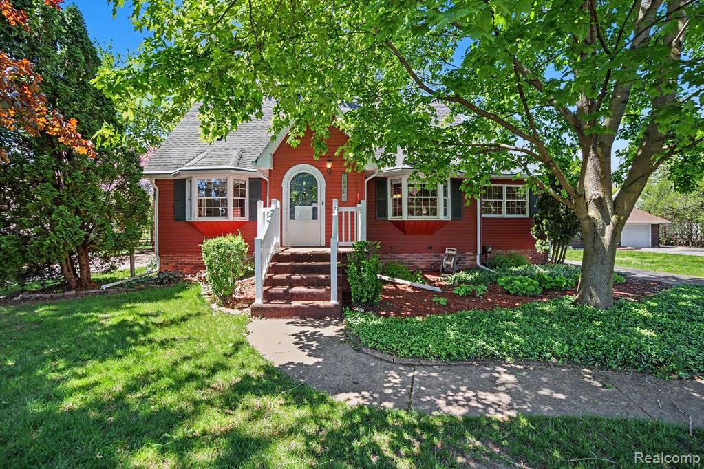 4345 N Michigan Avenue, Saginaw, MI 48604 — Photo 2