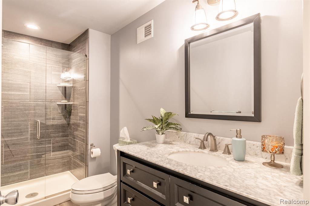 9595 NEUMANN Circle, Ypsilanti, MI 48197 — Photo 46