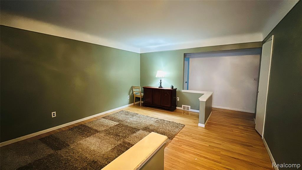 4867 Shell Court, Warren, MI 48091 — Photo 2