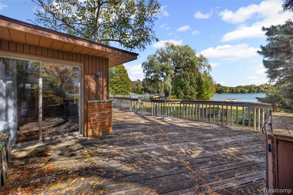 6351 Alden Drive, West Bloomfield, MI 48324 — Photo 8