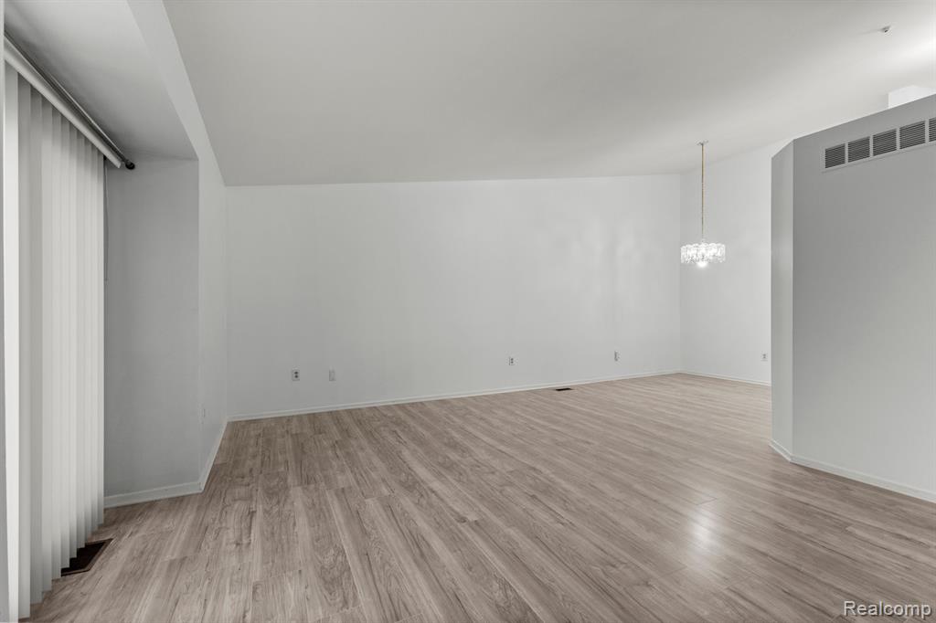 43509 W ARBOR WAY Drive, 170, Canton, MI 48188 — Photo 9