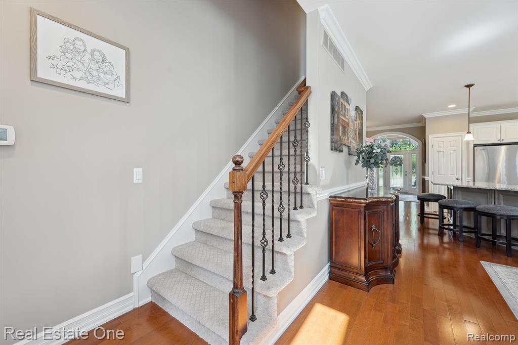 446 Delmar Court, Highland, MI — Photo 8