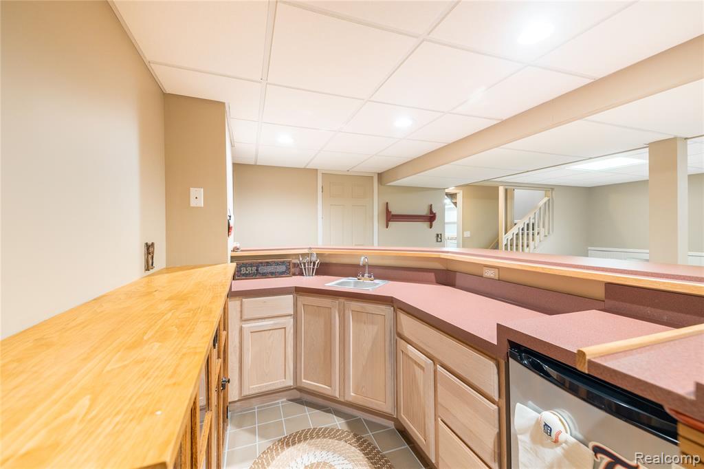 18689 Hilltop Boulevard, Riverview, MI 48193 — Photo 33