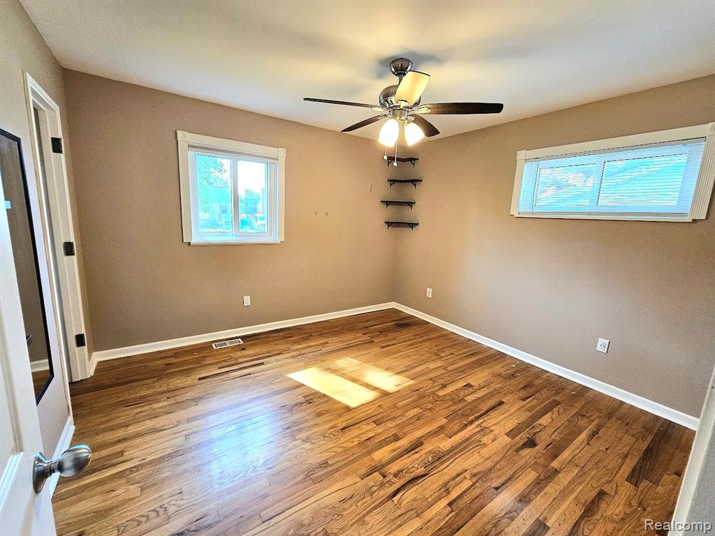 9994 Deering Street, Livonia, MI 48150 — Photo 18