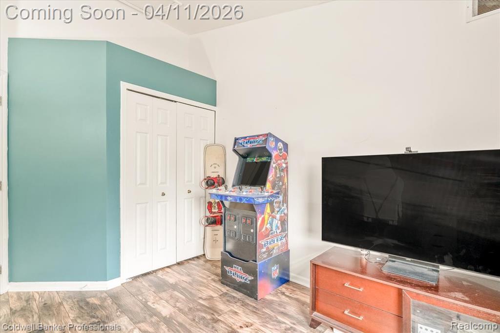 7726 Bay Tree Drive, Ypsilanti, MI 48197 — Photo 15