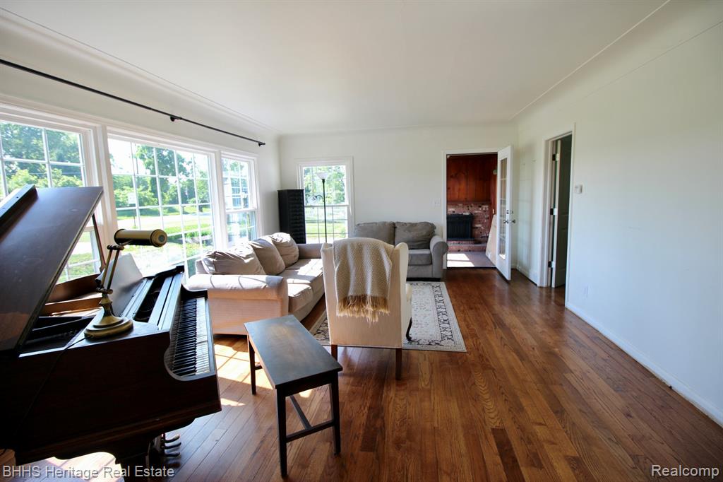 4201 N Burkhart Road, Howell, MI 48855 — Photo 4