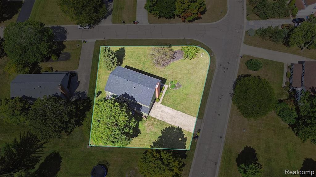 5015 Langlewood Drive, West Bloomfield, MI — Photo 51