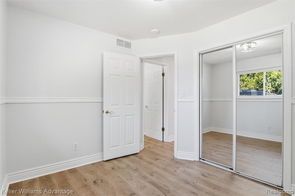 9883 William Street, Taylor, MI 48180 — Photo 28