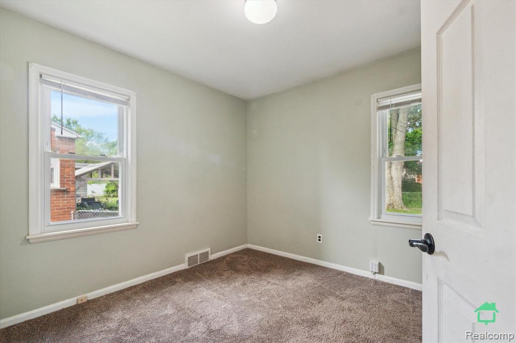 9628 Cavell Street, Livonia, MI 48150 — Photo 22