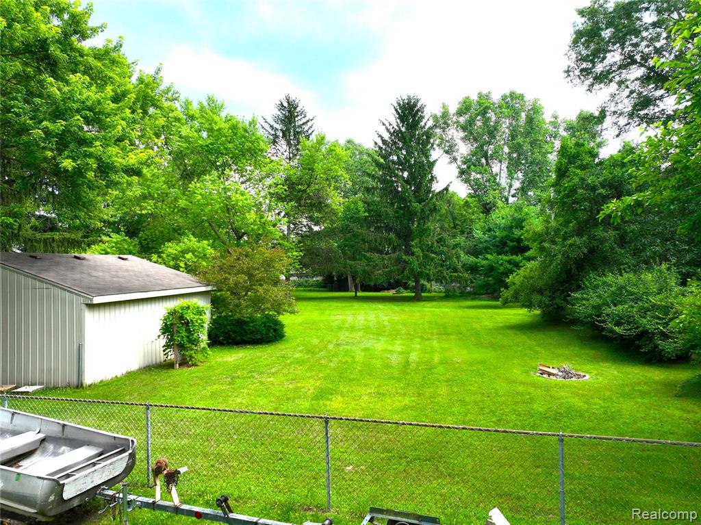 9100 Mayfred Drive, Pinckney, MI 48169 — Photo 23