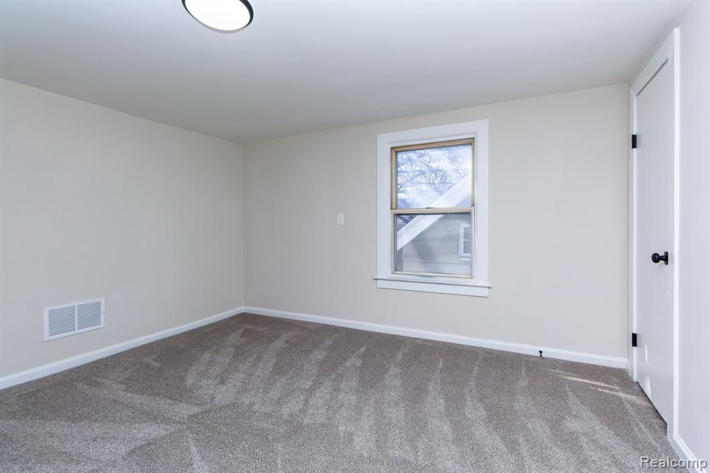8316 RIVARD Avenue, Warren, MI 48089 — Photo 24