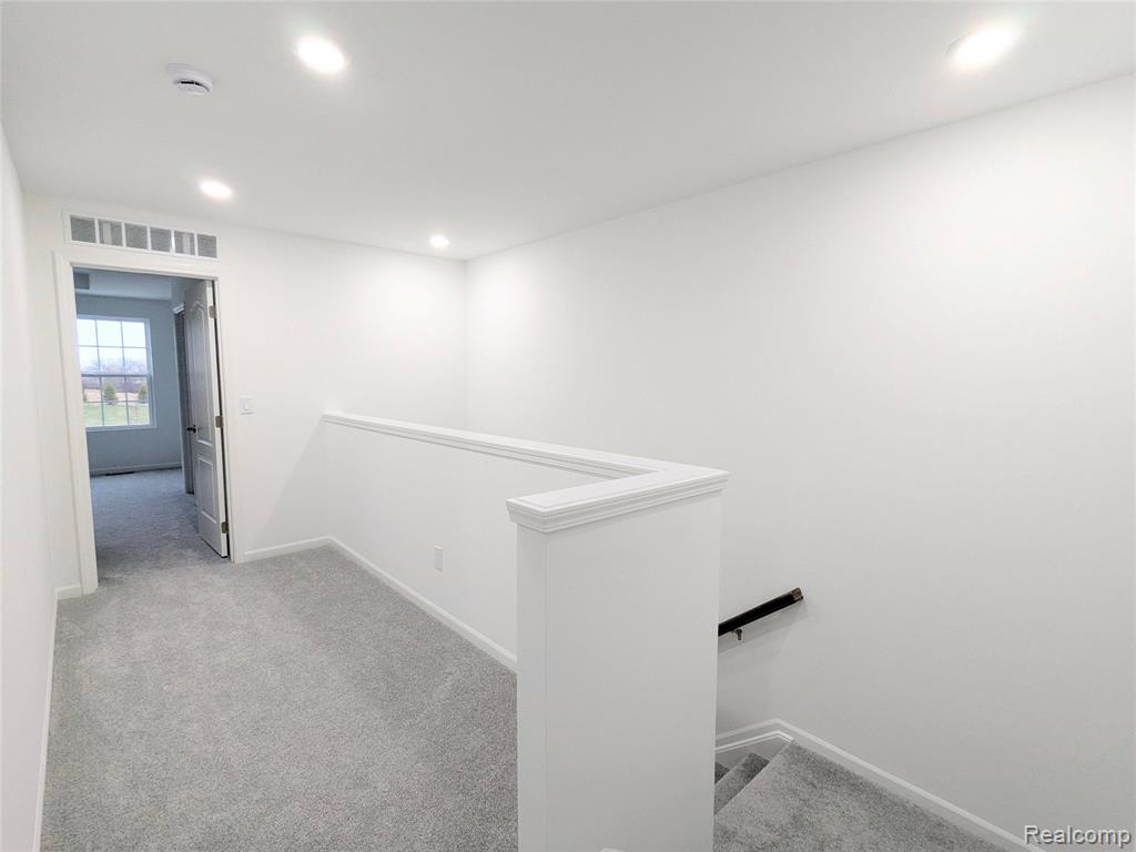 5562 E Spaniel Drive, Ann Arbor, MI 48108 — Photo 12