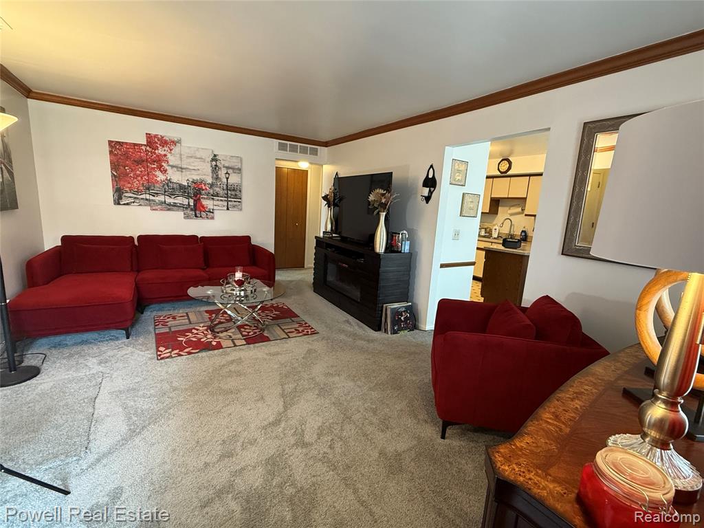 802 Country Club Drive, Saint Clair Shores, MI 48082 — Photo 3